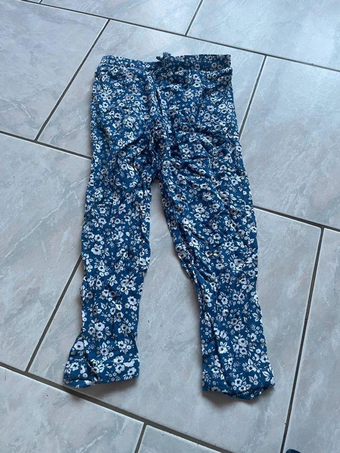 Pantalon fleurie 6 ans kiabi - photo numéro 1