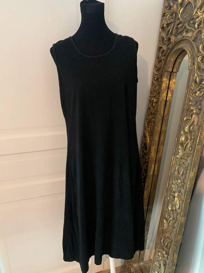 Robe noire taille 46/48 - photo numéro 1