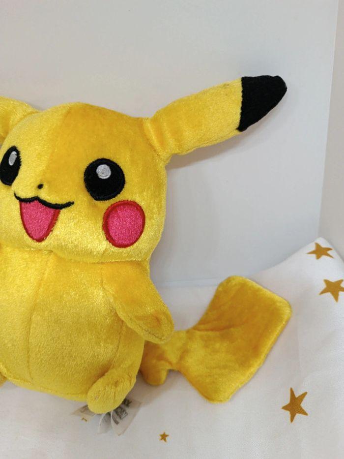 2017 anniversaire Poupée peluche doudou nounours Teddy Bear Pikachu pokémon tomy officiel rouge 20 - photo numéro 4