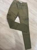 Pantalon kaki push-up style cargo avec poche tendance