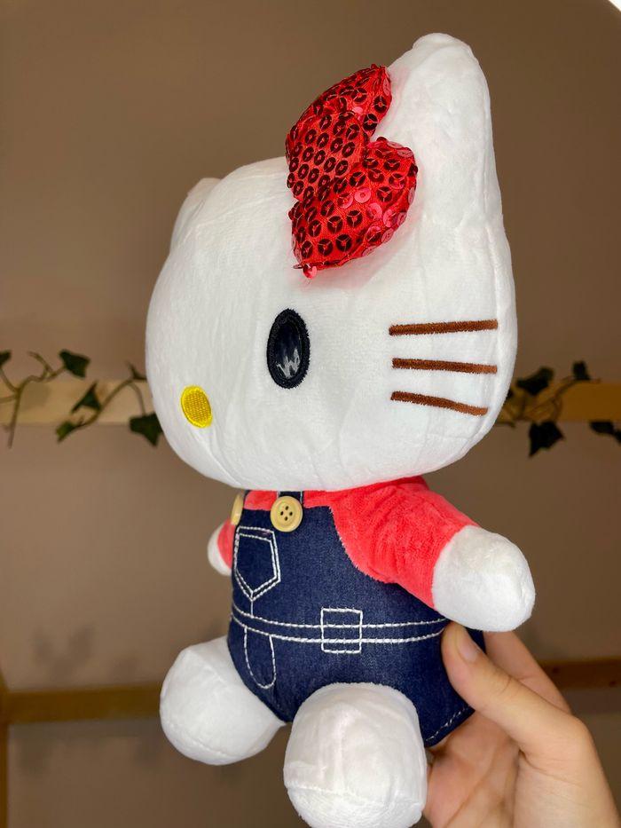 Peluche Hello Kitty en salopette, lacet pailleté - photo numéro 8