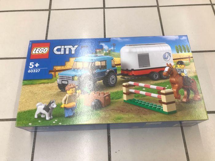 LEGO 60327 REMORQUE À CHEVAUX CITY NEUF