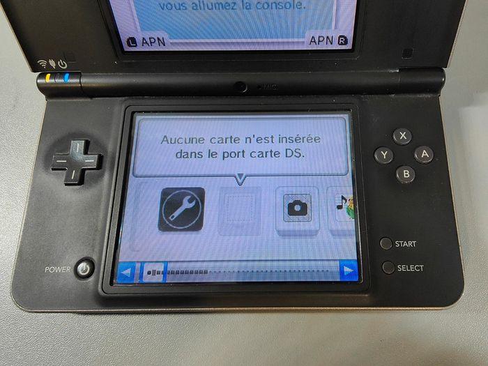 Console Nintendo DSI XL Chocolat avec chargeur - photo numéro 2