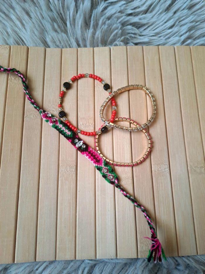 Lot de 4 bracelets. - photo numéro 2