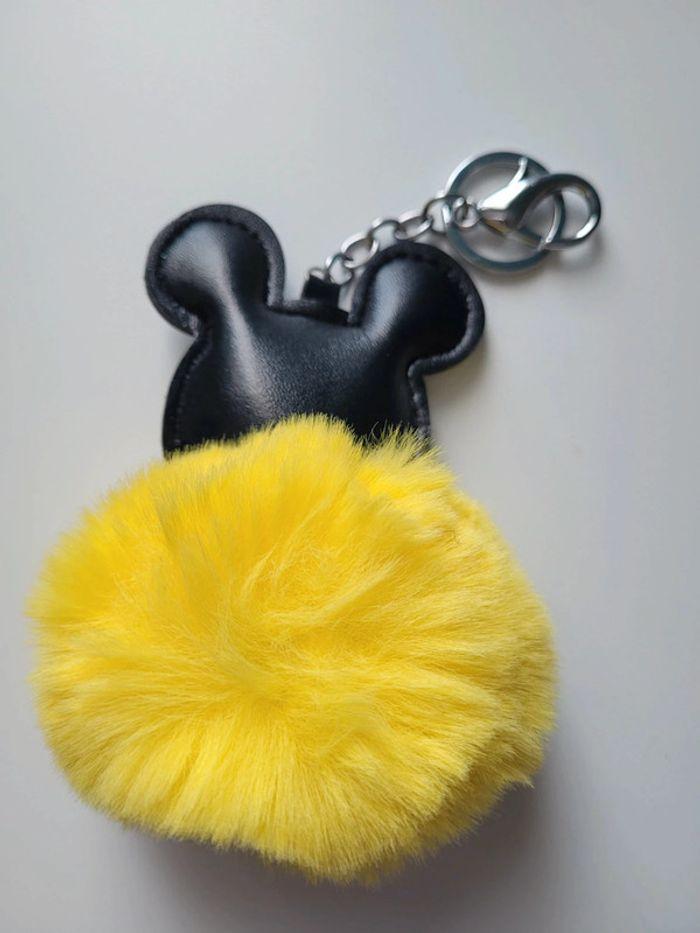 Porte clef minie jaune pompom - photo numéro 3