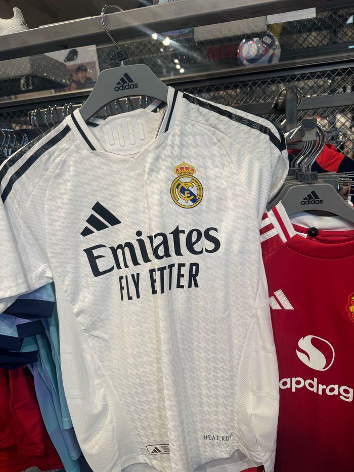 Maillot, Real, Madrid 2024-2025 - photo numéro 1