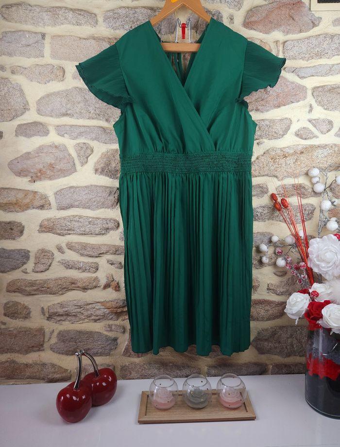 Robe plissée verte Femme taille 52 marque Asos 🍬 - photo numéro 1