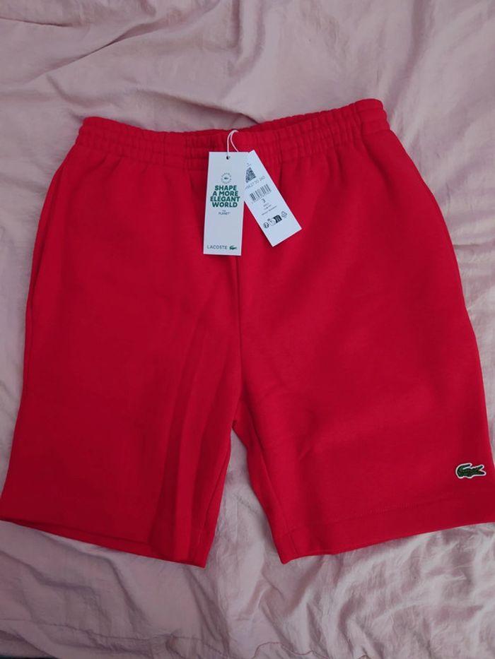 Short Lacoste Neuf Taille S - photo numéro 1