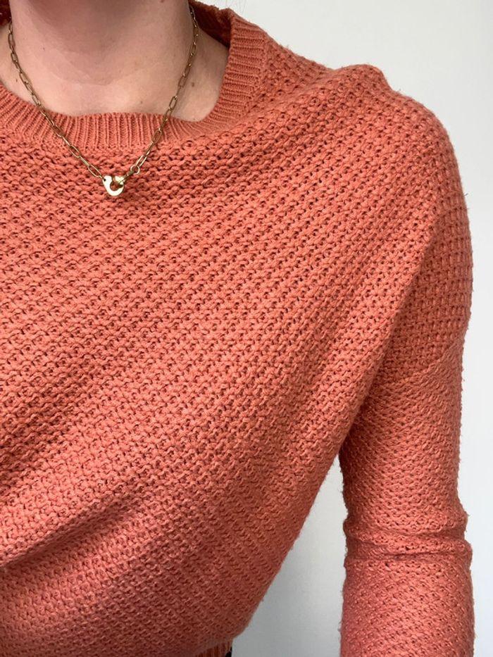 Pull en mailles corail - photo numéro 2