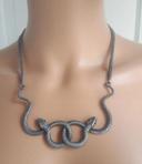 Sautoir collier argenté serpent vintage femme