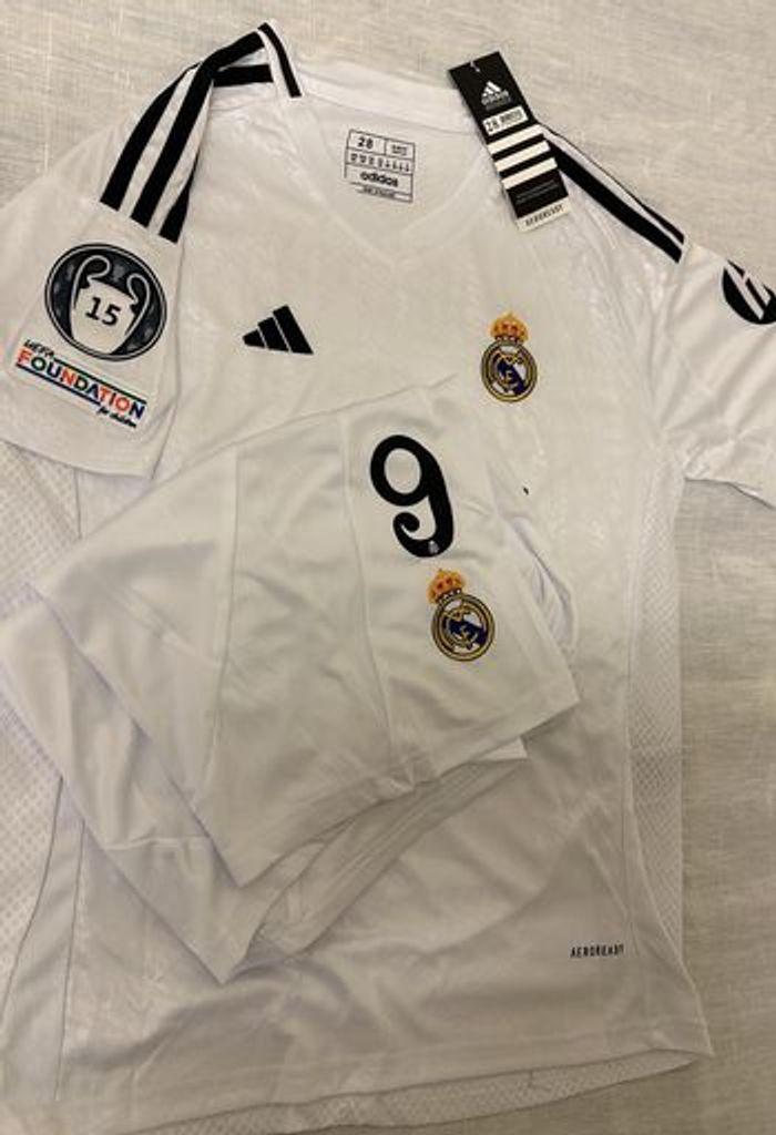 Ensemble de foot Réal Madrid 2024/2025 - photo numéro 3