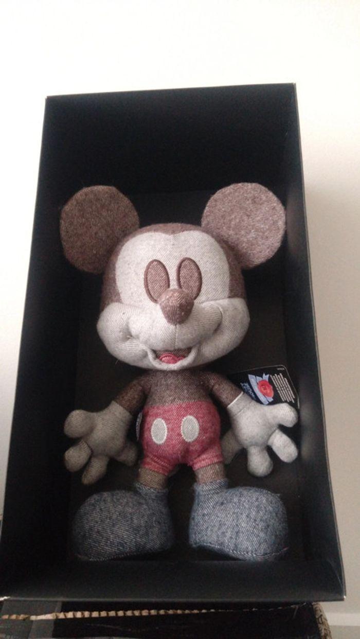 Peluche collector Mickey mouse - photo numéro 1