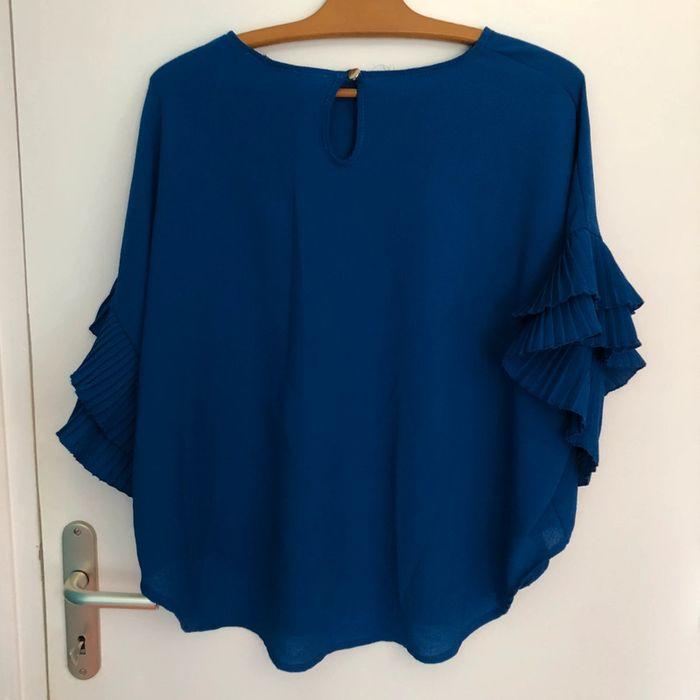 Blouse bleu avec manches volantes - photo numéro 4