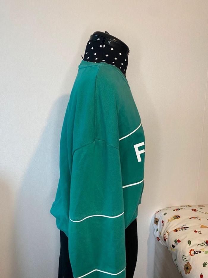 Sweat sans capuche vert « féminist » Jennyfer taille M - 38 - photo numéro 3