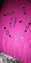 Ensemble collier bague et boucles d'oreilles noir