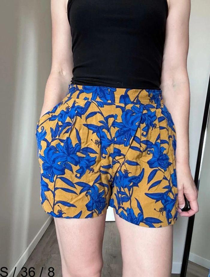 Short fluide bleu et jaune H&M taille 36 💖 - photo numéro 3