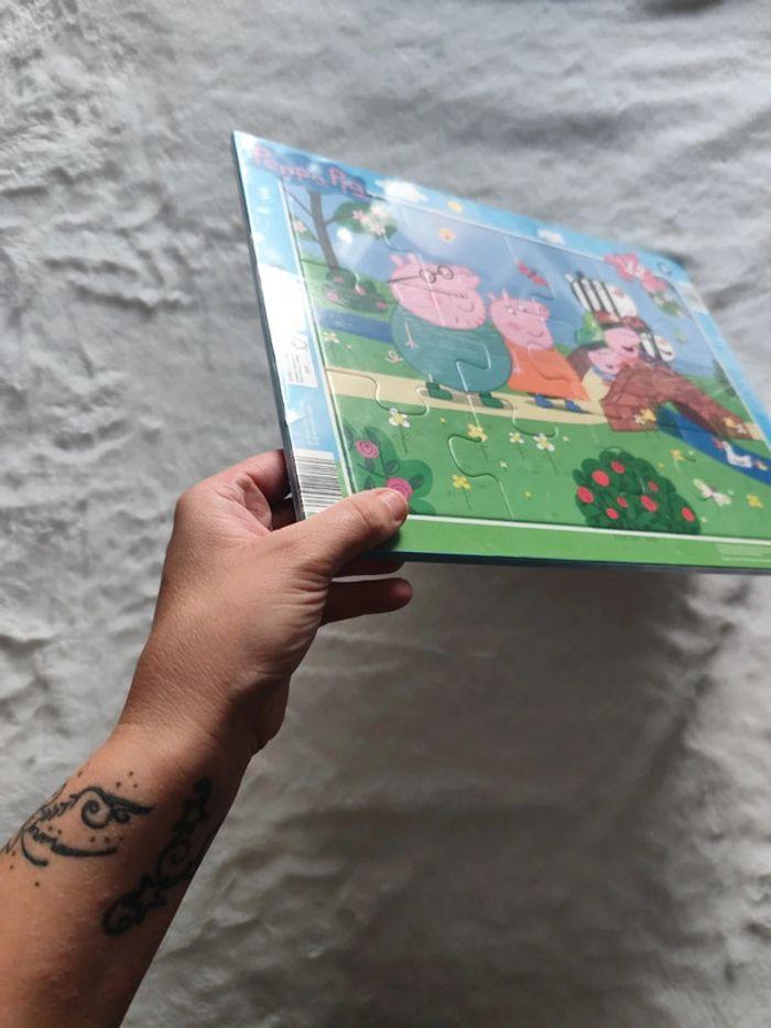 Puzzle pepa pig deux puzzles neuf pas déballer encore sous plastique idéale pour un cadeau de Noël - photo numéro 4