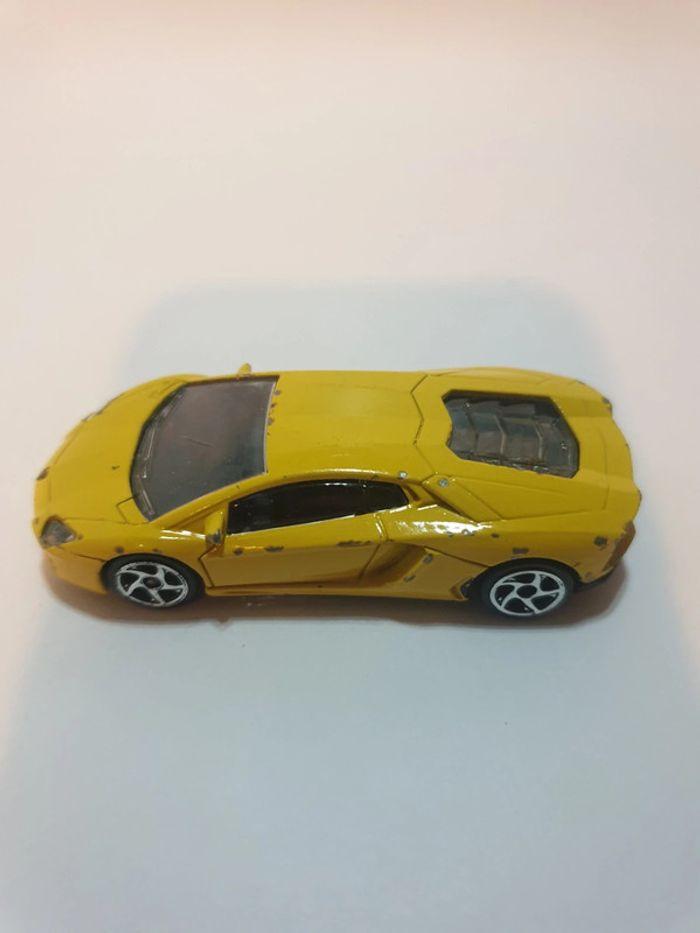 Majorette 219E Lamborghini Aventador jaune - 1/64 - photo numéro 12