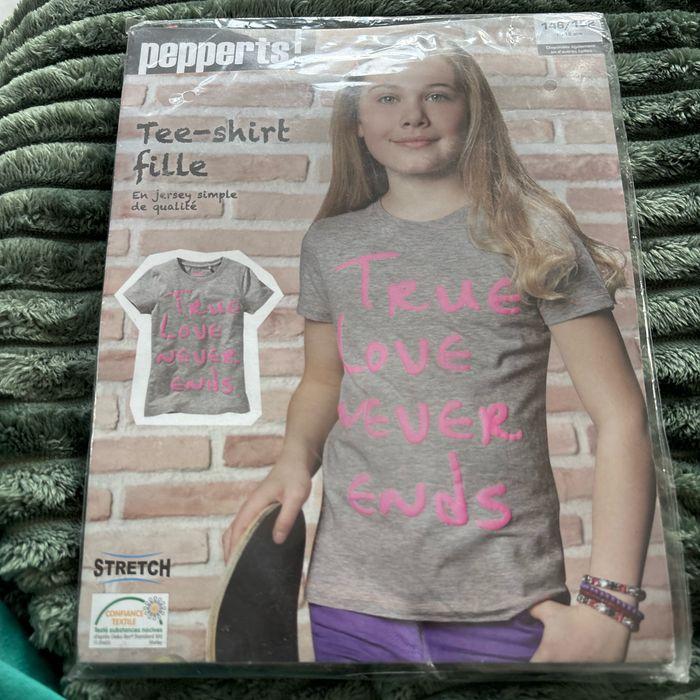 Tee shirt neuf fille taille 10/12 ans - photo numéro 1