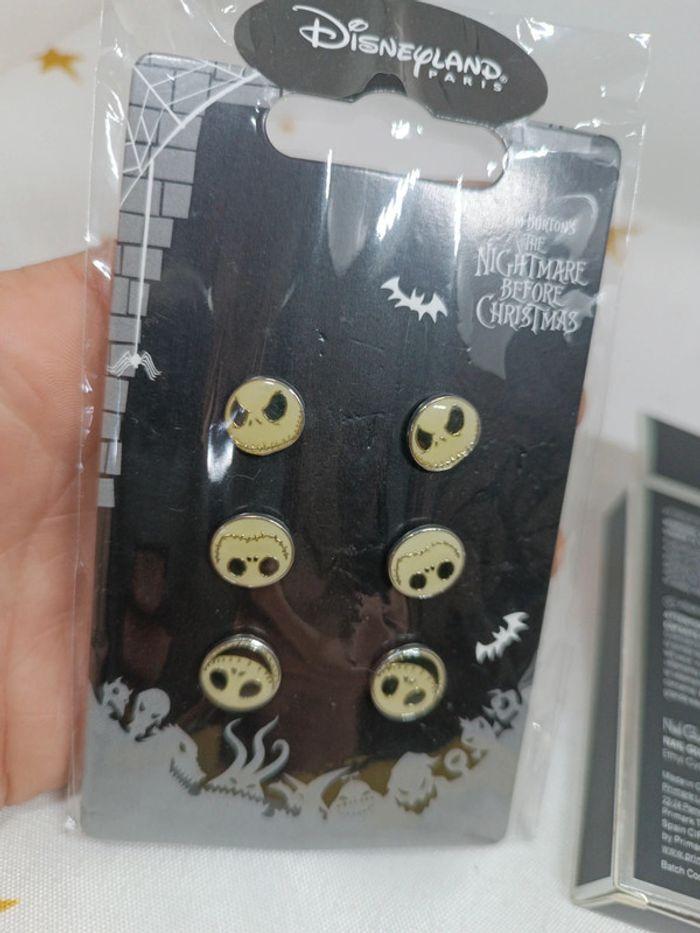 Disney ongles boucle d'oreille earring nail art noir blanc black white jack nightmare burtons bouton - photo numéro 4