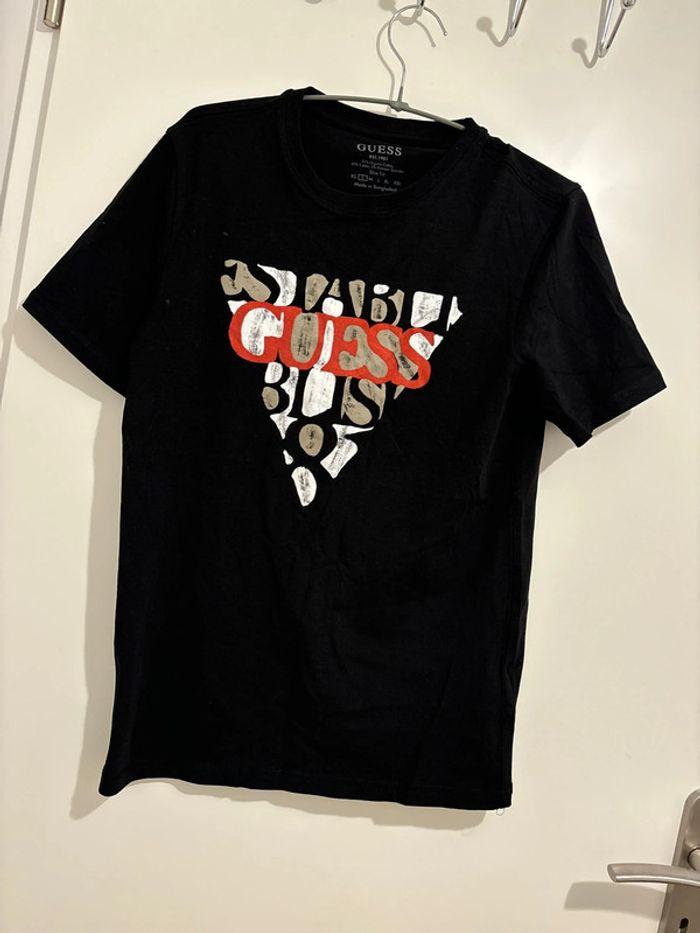 T shirt guess taille S - photo numéro 1