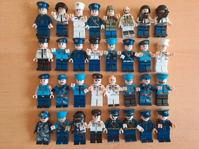 Lot de figurines Lego militaires police - photo numéro 2