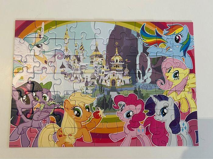 Puzzle my Little pony 63 pièces en parfait état et complet 5 ans et + - photo numéro 2