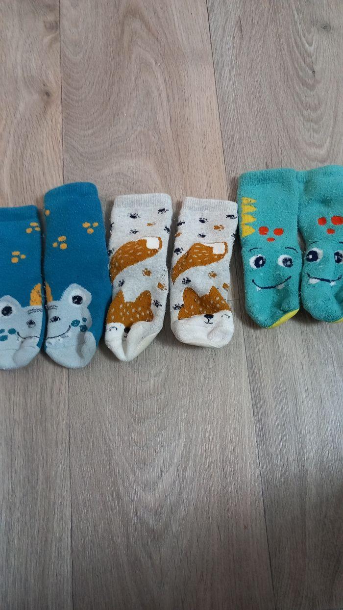 Lot de 3 paires de chaussettes anti dérapante - photo numéro 1