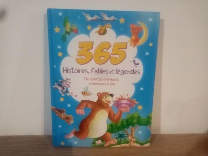 Livre de 365 jours d'histoires contes et fables