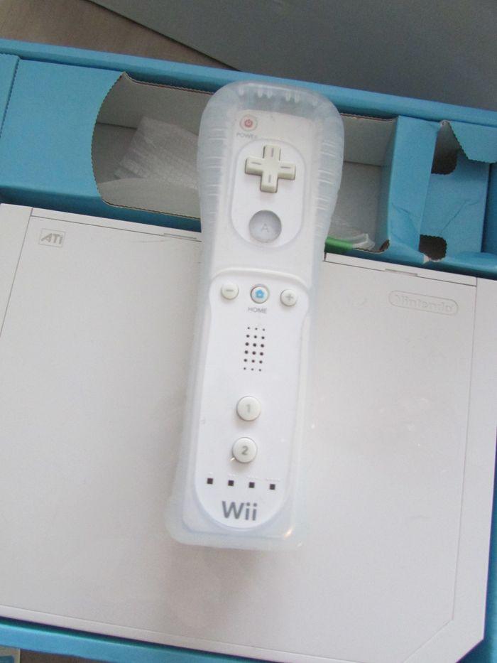 Pack Console Nintendo Wii blanche avec Jeu Wii Sports Resort - photo numéro 9