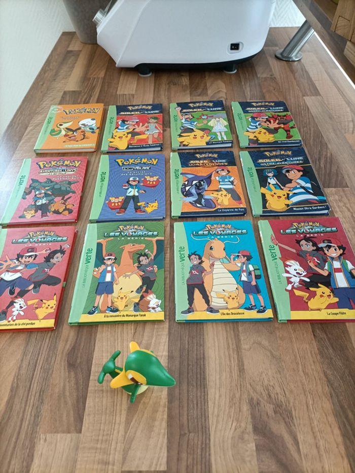 Lot 12 livres pokémon+ 1 figurine pokémon - photo numéro 2