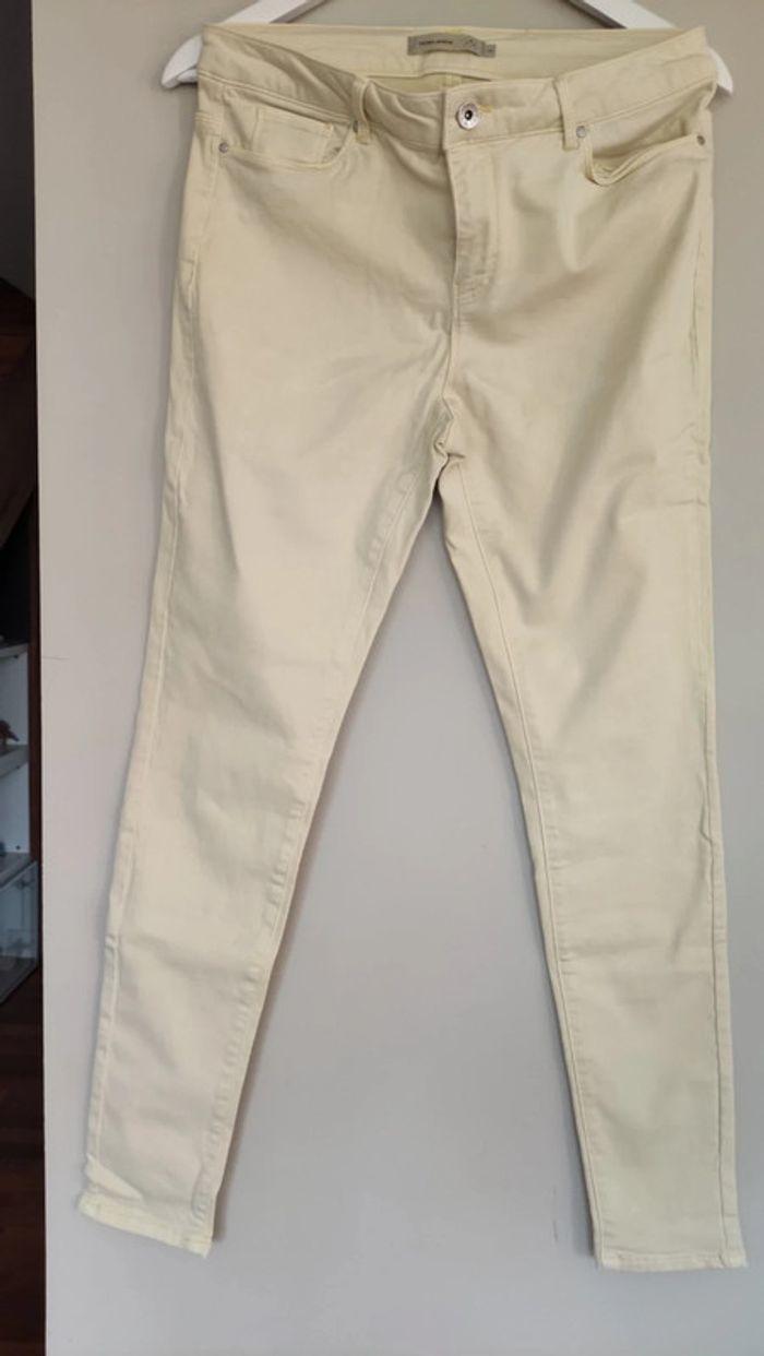 Très beau pantalon Vero Moda jaune pâle taille L/32 - photo numéro 2