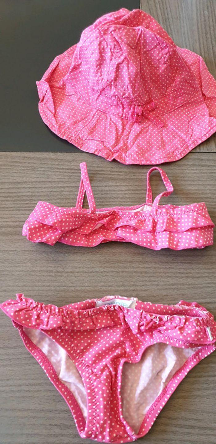 Lot maillot de bain 2 pièces et chapeau 12mois - photo numéro 2