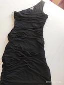 robe noire 1 bretelle taille S