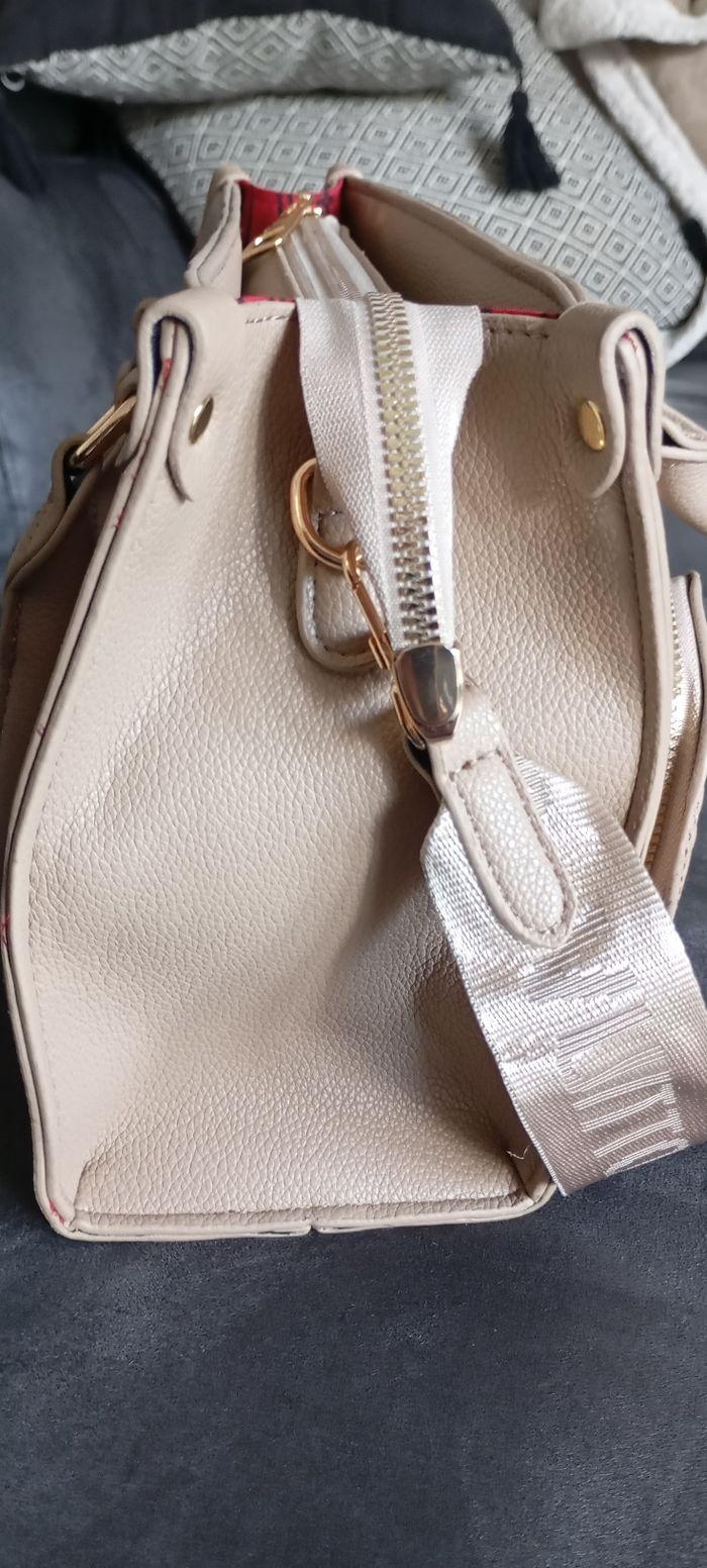 Sac Louis Vuitton Beige - photo numéro 5