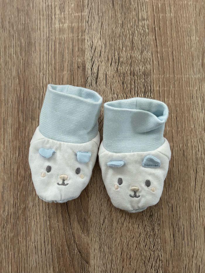 Paire chaussons bébé Taille 13-14 - photo numéro 1