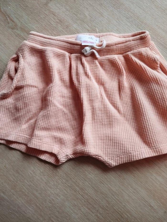 Short orange Zara 6-9 mois - photo numéro 1