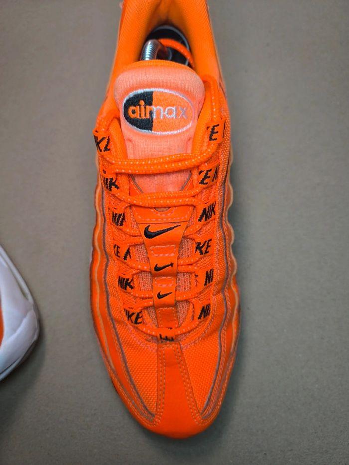 Baskets Nike air max 90 overbranding total orange pointure 40 neuves sans boîte - photo numéro 8