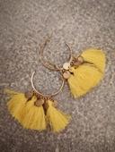 Boucles d'oreilles pompoms jaune