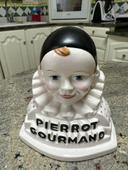 Buste de pierrot gourmand.