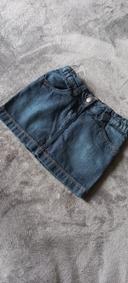 Jupe en jeans, couleur bleu, taille 8 ans.