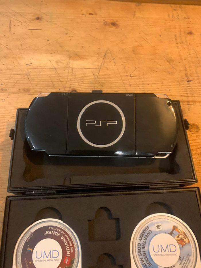 Sony psp 3004 + coffret + 3jeux - photo numéro 5