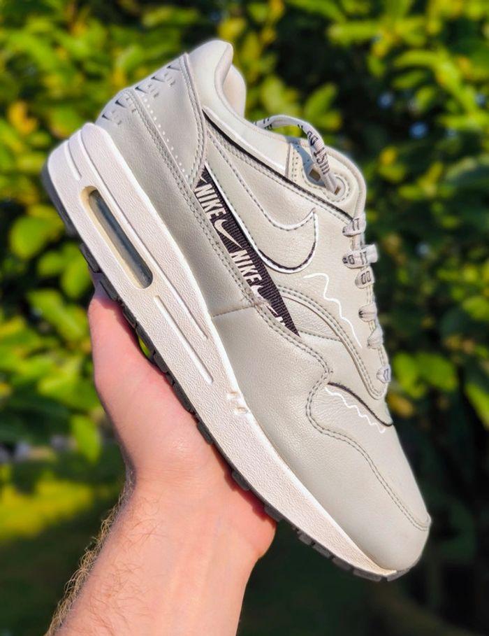 Baskets Nike air Max 1 light silver pointure 40.5 neuves avec boîte - photo numéro 2