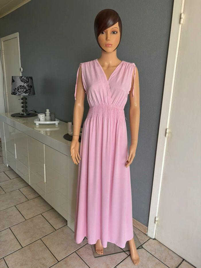 Robe longue rose neuve - photo numéro 1