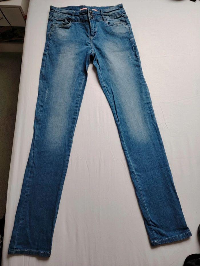 Jeans Cache Cache taille 34 en très bon état - photo numéro 1