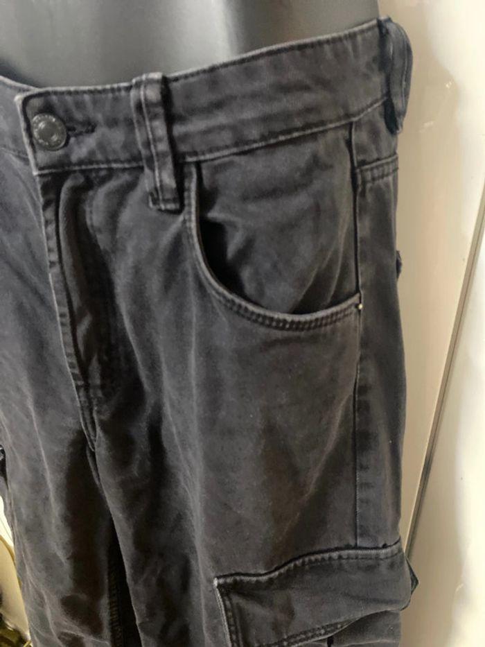 Pantalon jean à jambes larges. Baggy. Jean évasé . Bershka. Taille 36. - photo numéro 4