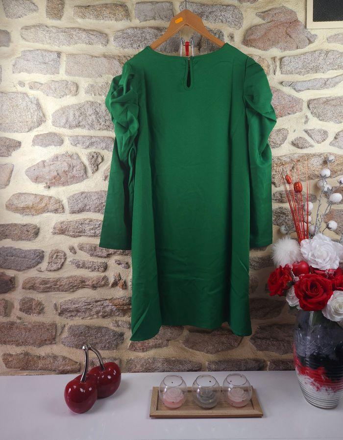 Robe manches gigot verte Femme taille 54 marque Asos 🍬 - photo numéro 3