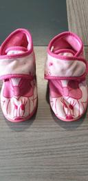 Chaussons minnie taille 27