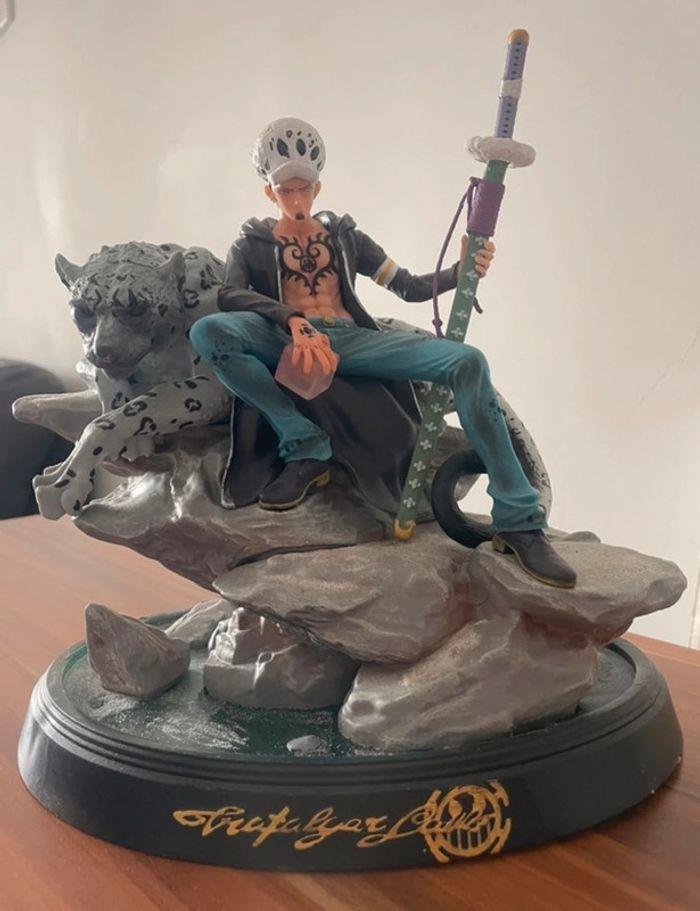 Figurine One Piece Trafalgar D. Water Law - photo numéro 1