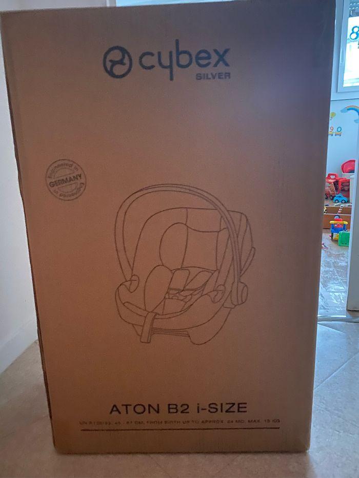 Siège cosy Aton B2 I-size Cybex neuf dans son carton - photo numéro 3